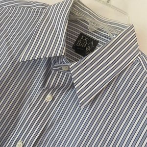 Jos. A Bank Mens Blue Travelers collection dress shirt. Size 16-34 slim fit.
